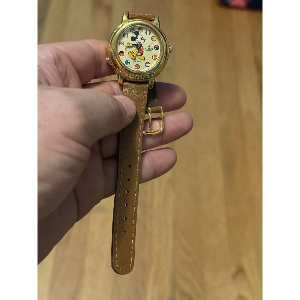 Vintage Lorus Disney Mickey Mouse Musical Small World Watch- Need batteries‎